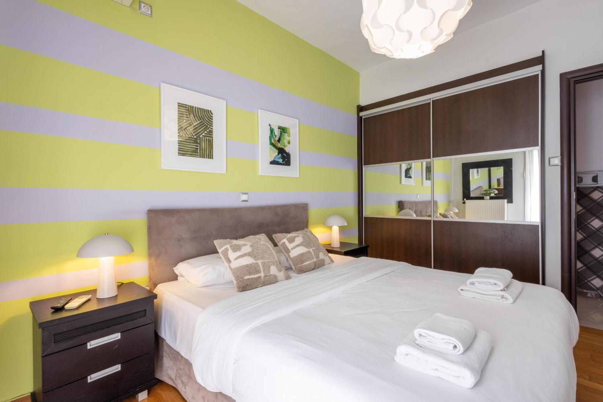 A Luxury & Comfortable Apt In Athén Kültér fotó