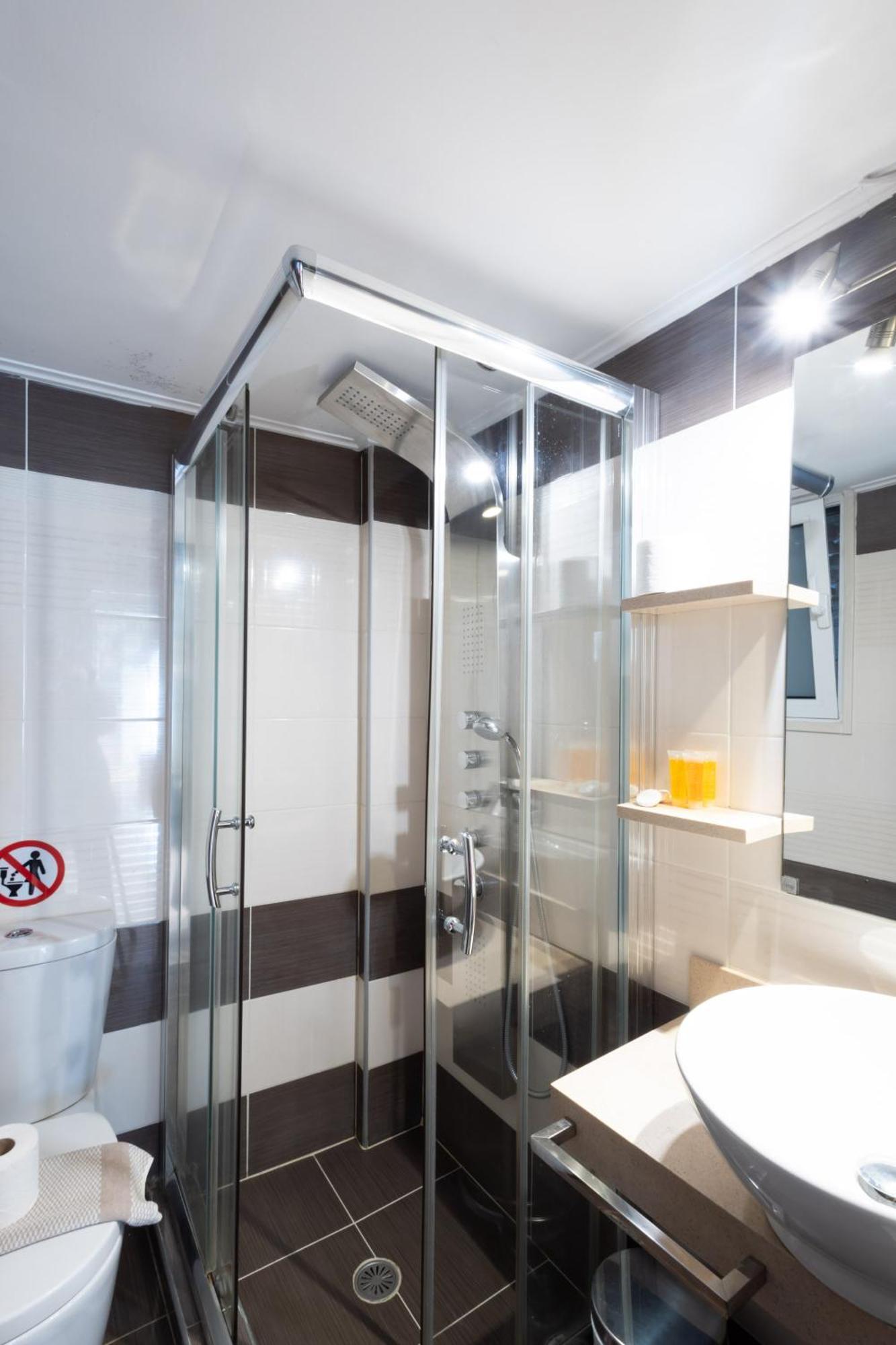 A Luxury & Comfortable Apt In Athén Kültér fotó